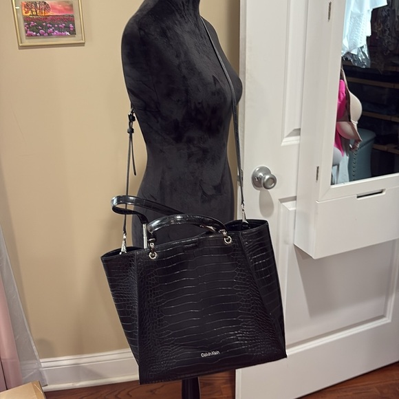 Calvin Klein Black Structured Tote with Croc Embossing - Picture 10 of 10